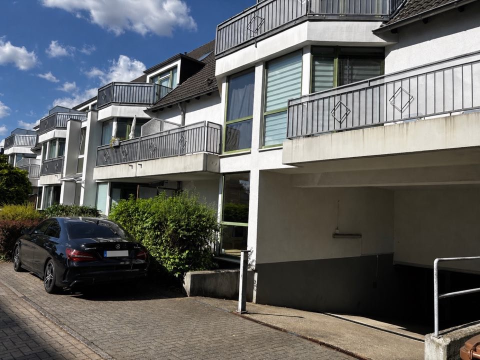 Tiefgaragenzufahrt