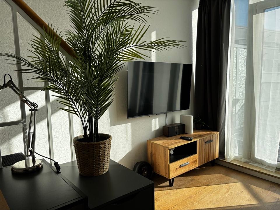 Wohnbereich mit Smart-TV